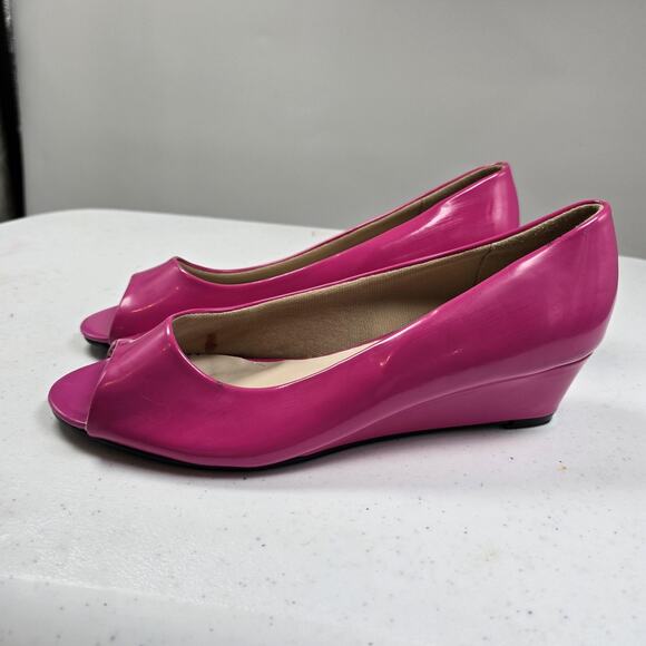 Valley Lane Patent Peep Toe Wedge Heels Womens 7.5 Fuchsia Pink - Picture 5 of 11